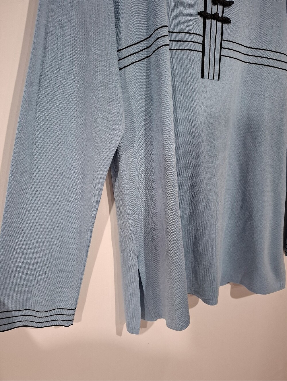 Exclusively Misook light blue black stripe long sleeve shirt blouse ladies Sz M - Picture 3 of 11